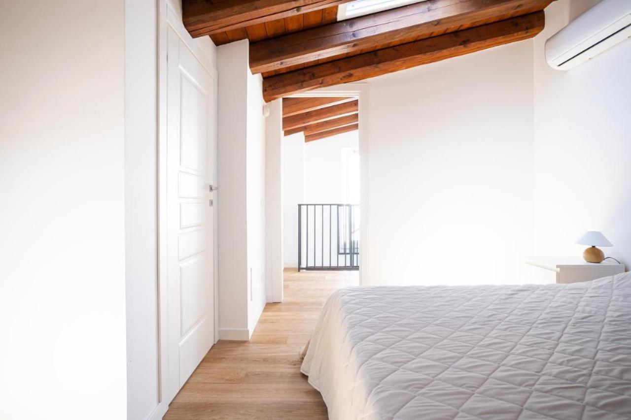 Casa Azzurra - Palazzo Del Buonpastore Palerme Extérieur photo