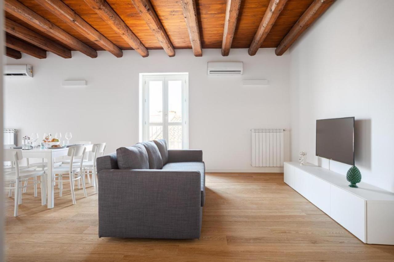 Casa Azzurra - Palazzo Del Buonpastore Palerme Extérieur photo