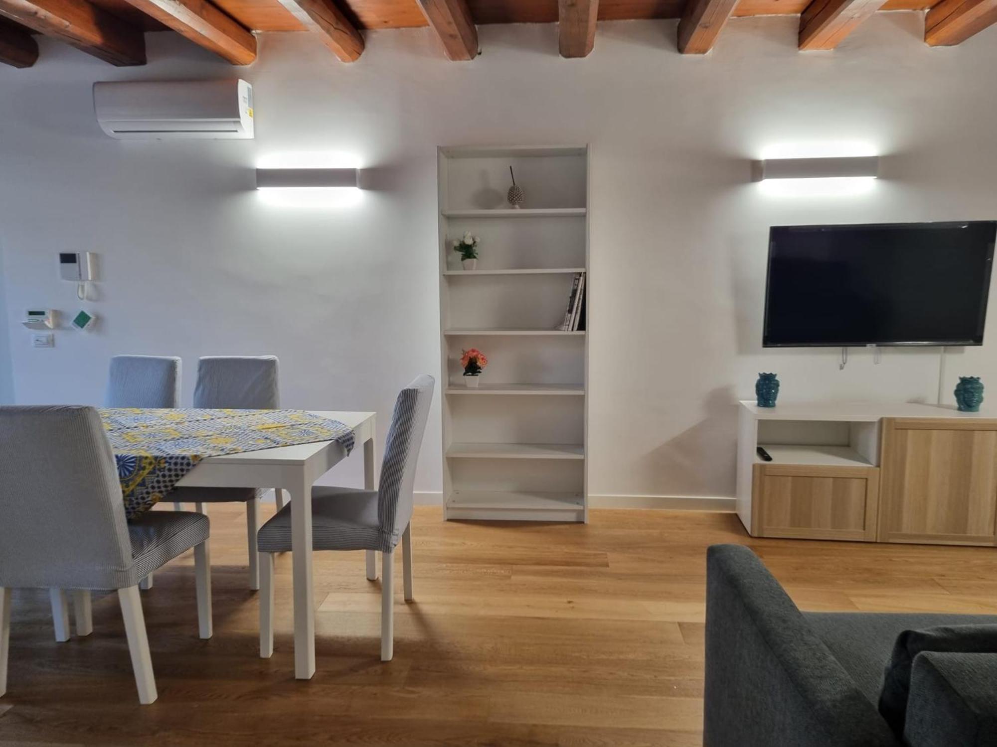 Casa Azzurra - Palazzo Del Buonpastore Palerme Extérieur photo